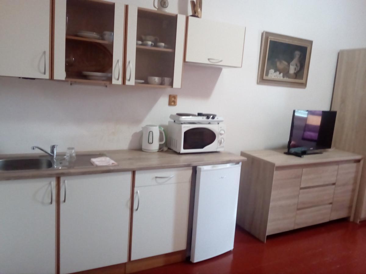 Hotel Fara Choustnikovo Hradiste Esterno foto