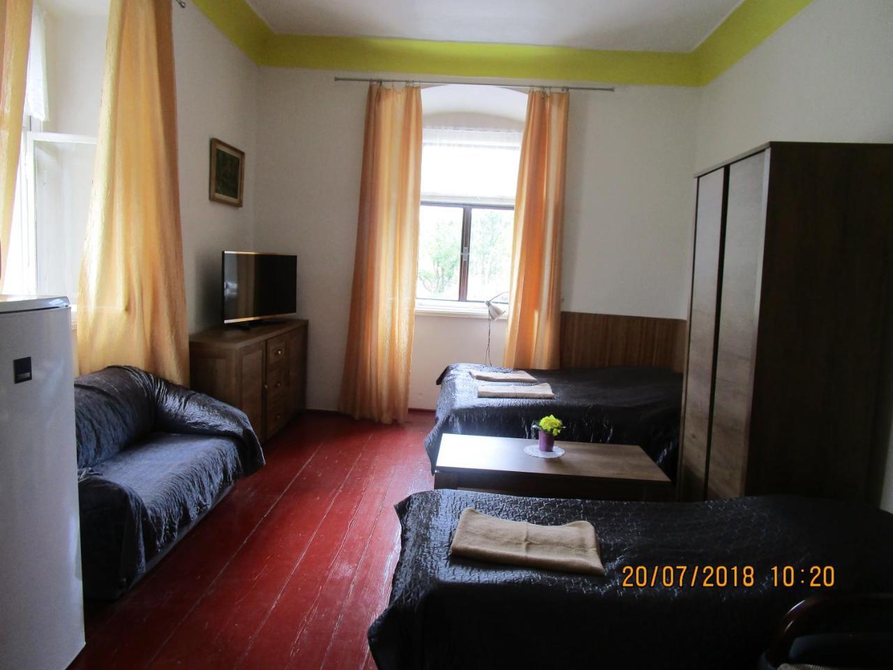 Hotel Fara Choustnikovo Hradiste Esterno foto